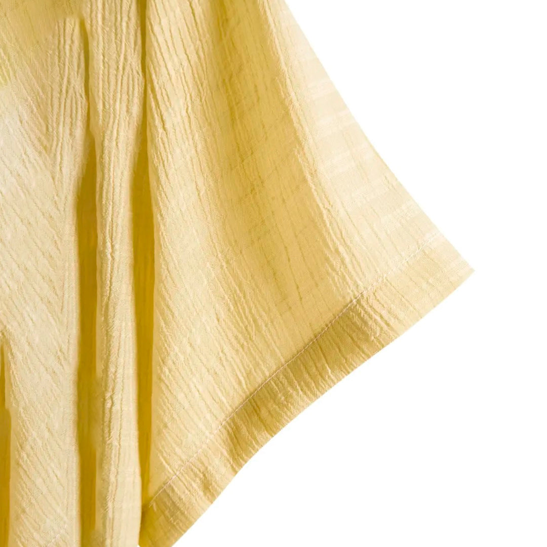 Modern basic short-sleeved shirt