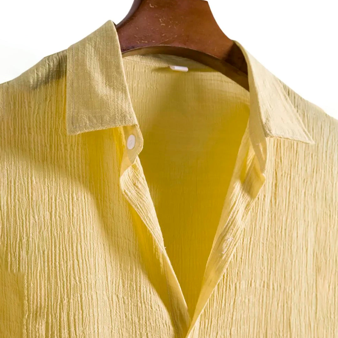 Modern basic short-sleeved shirt